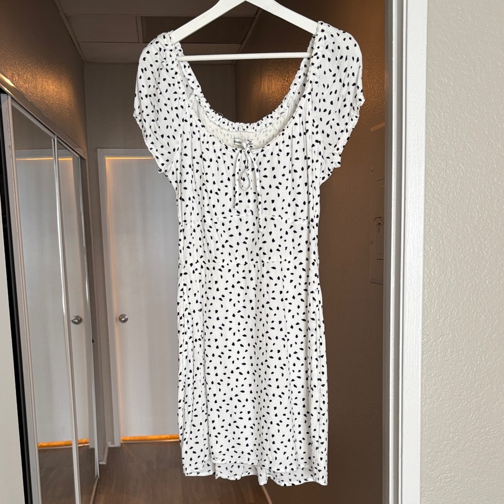 Abercrombie & Fitch White and Black Mini Dress